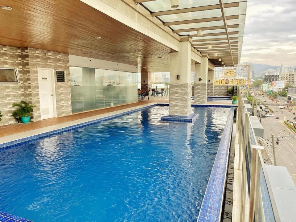 Luxanos Condo Place- Sunvida Tower Cebu Екстер'єр фото